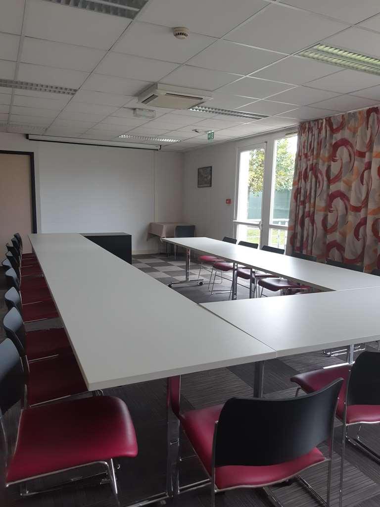 Brit Hotel Le Cottage Le Mans Sud Arnage Faciliteiten foto